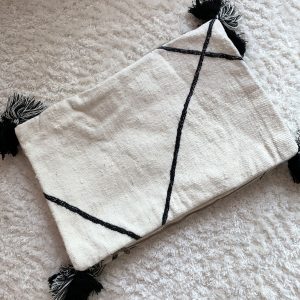 COUSSIN RECTANGLE KILIM NOIR