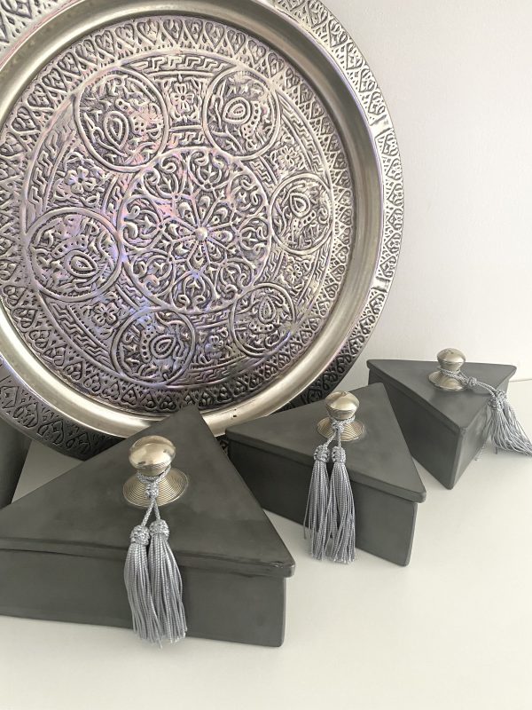 boite tadelakt triangle x3 gris