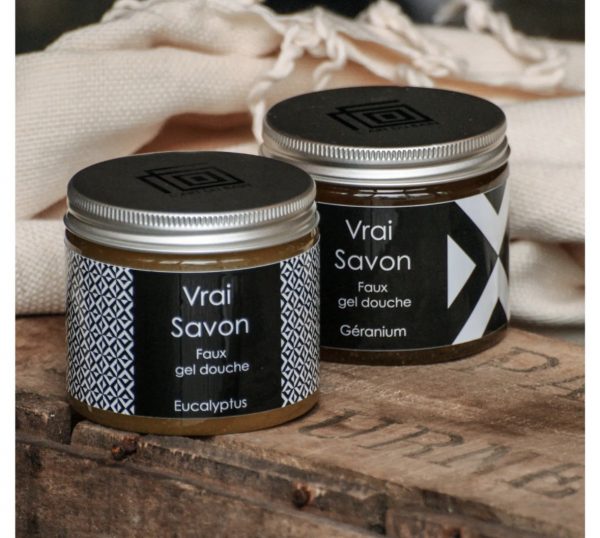 SAVON NOIR